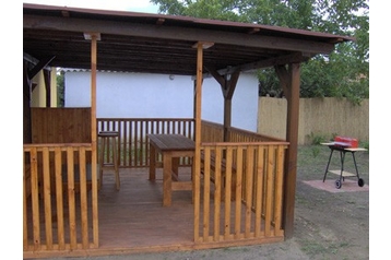 Hungary Privát Kócsújfalu, Exterior